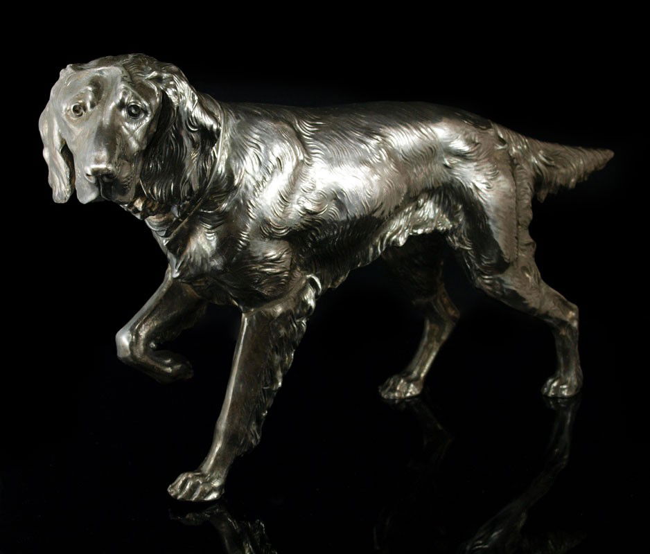 SILVERPLATE JENNINGS BROS. SETTER DOG FIGURE: SILVERPLATE JENNINGS BROS. SETTER DOG FIGURE: Silverplate figure of a setter, marked JB 2591. Measures 9" h. x 16 1/2" x 4 1/2".