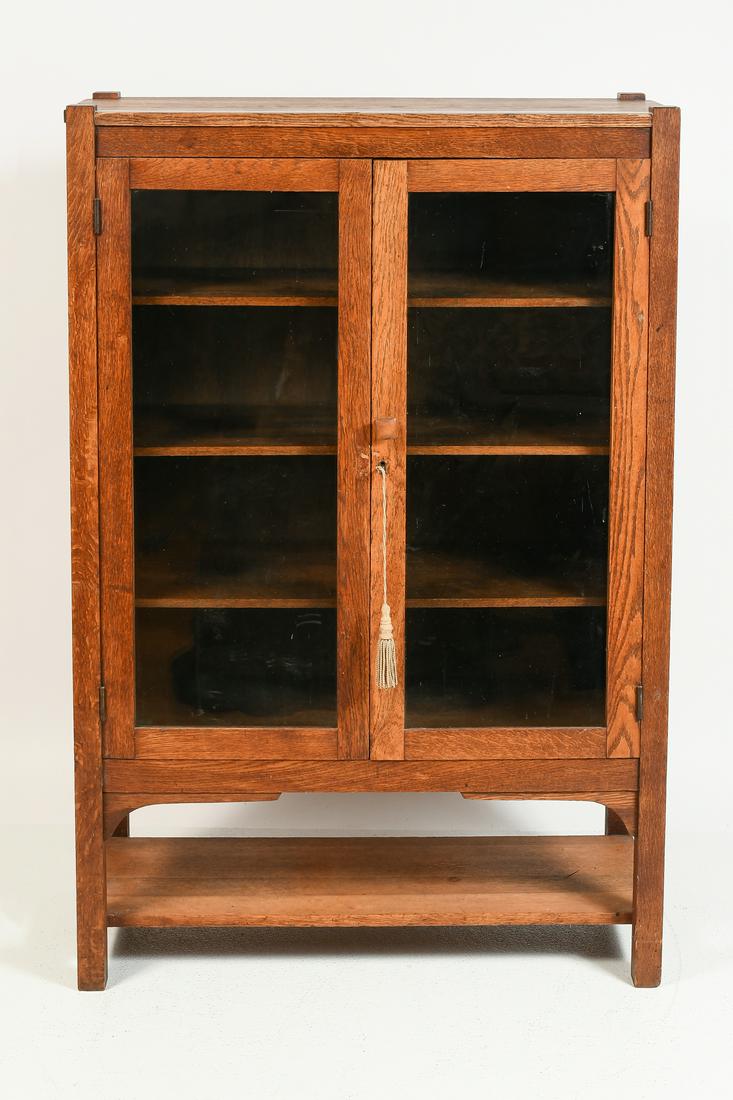 ARTS & CRAFTS QUARTER SAWN OAK BOOKCASE (1 of 4)