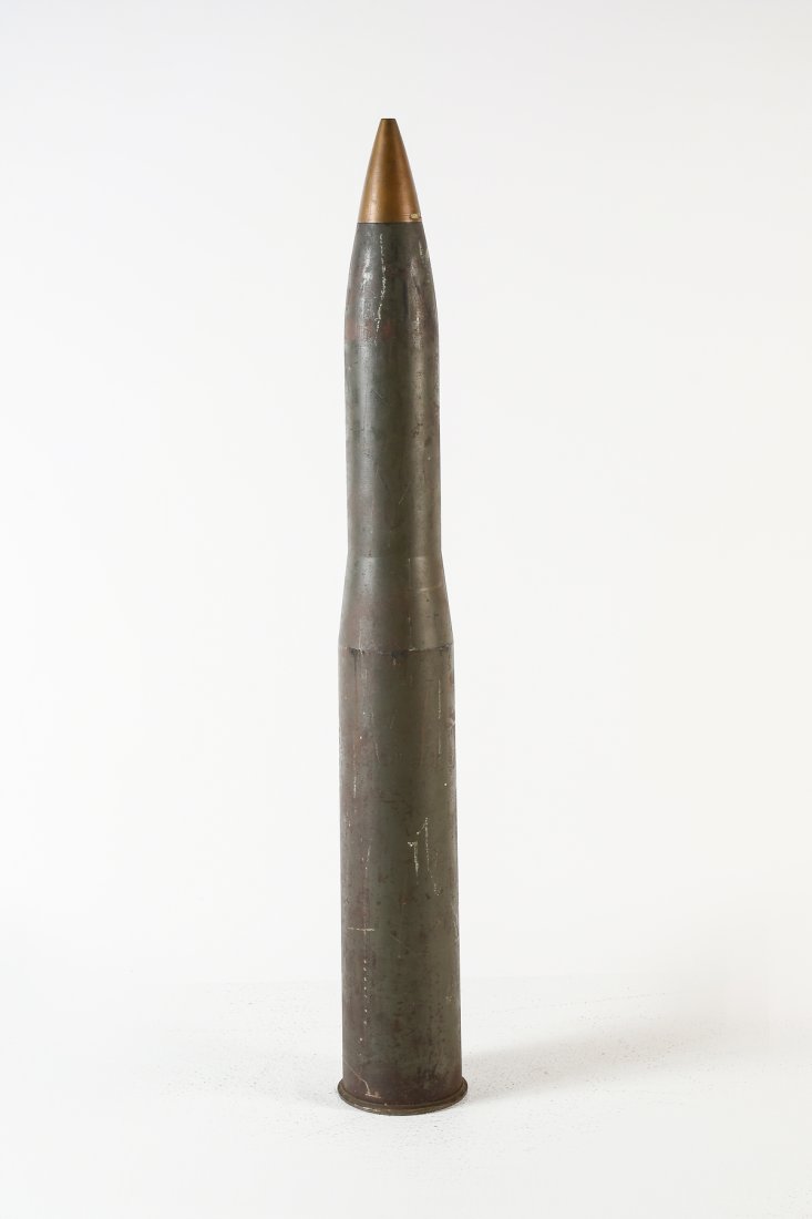 WWII 90 MM INERT M-12 DRILL CARTRIDGE: WWII 90 MM INERT M-12 DRILL CARTRIDGE: Original U.S 90mm Anti-Aircraft Gun M12 Drill Cartridge Round Dated 1942 with Dummy M44A2 Fuze. Approx. 39.5 pounds!. Approx. 37.5" h.