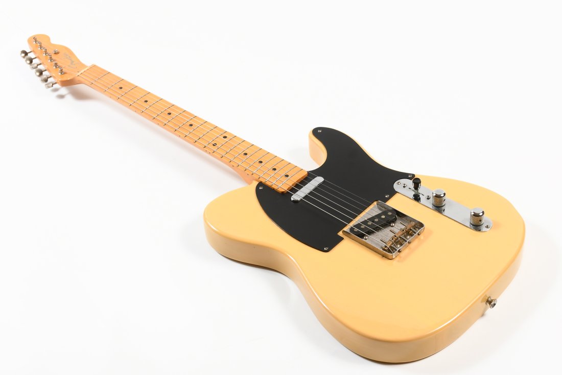 FENDER TELECASTER ELECTRIC GUITAR (1 of 8)