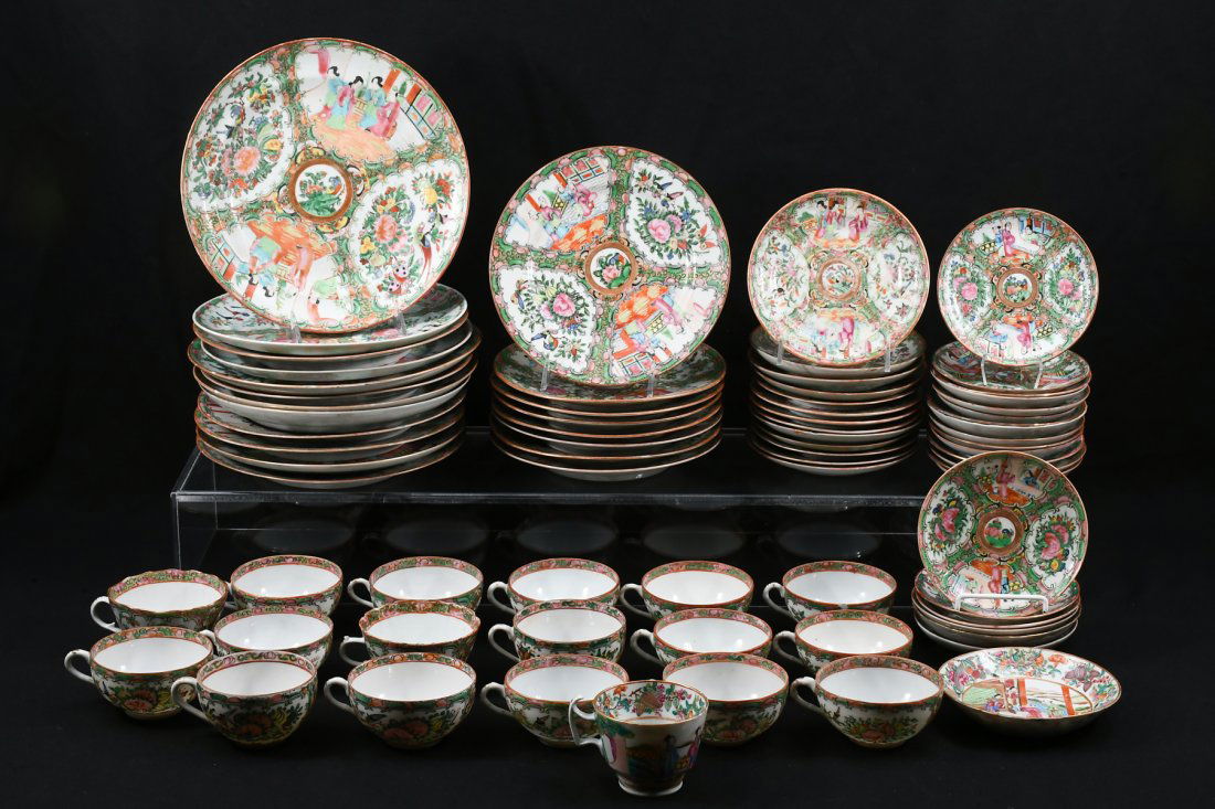 CHINESE ROSE MEDALLION PORCELIAN COLLECTION (1 of 11)