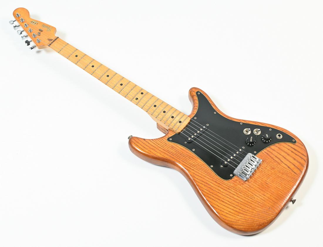 FENDER LEAD II NATURAL GUITAR IN CASE (1 of 8)