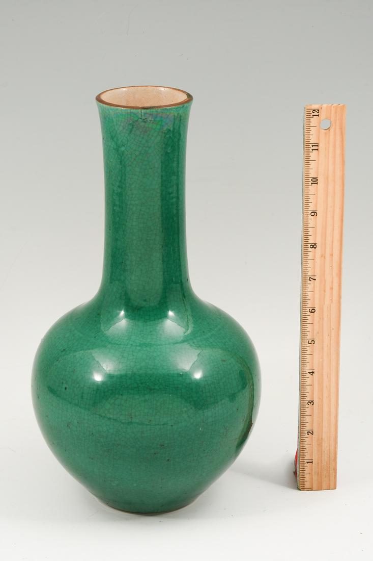 CHINESE GREEN MONOCHROME BOTTLE VASE (1 of 5)