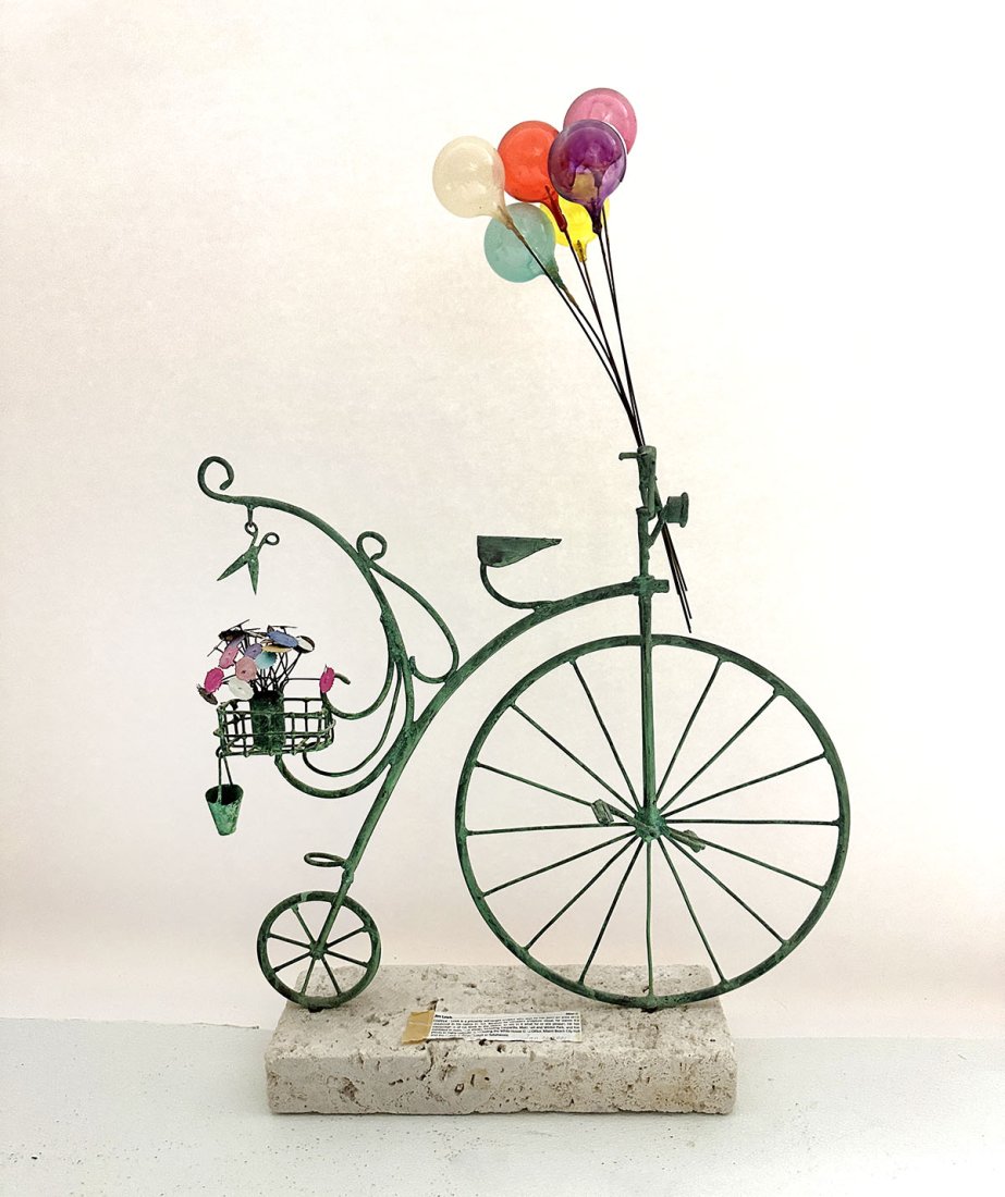 JIM LEWK BALLOON MAN SCULPTURE (1 of 3)