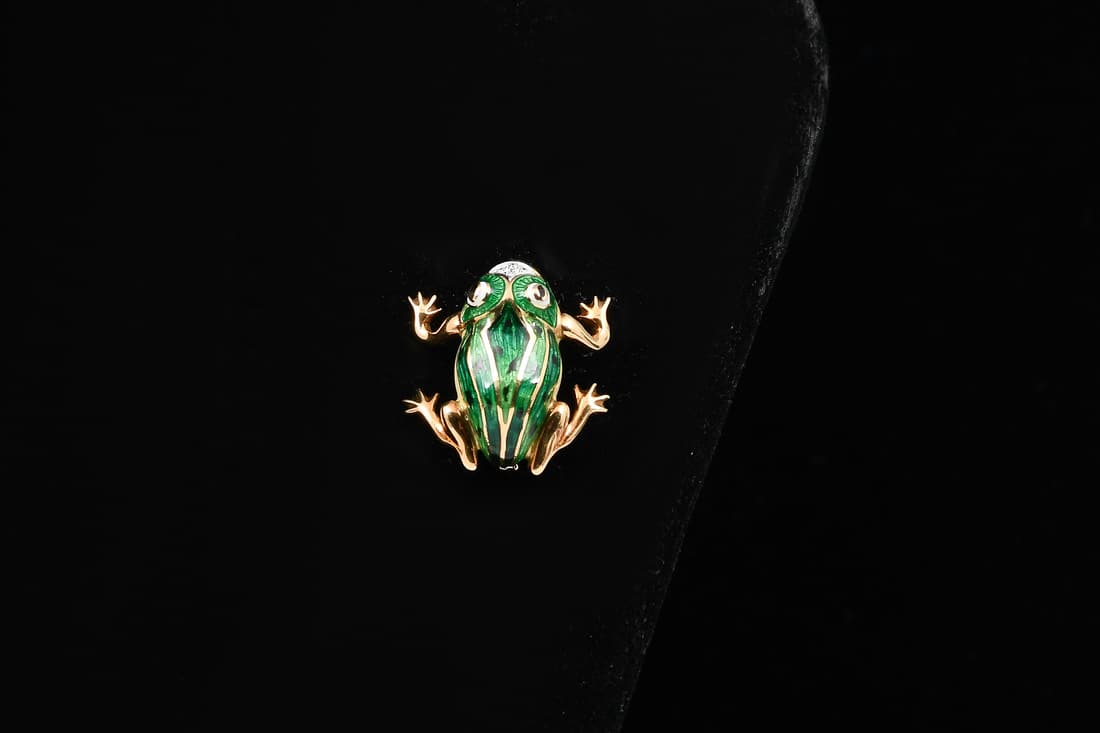 18K ITALIAN DIAMOND FROG BROOCH (1 of 5)