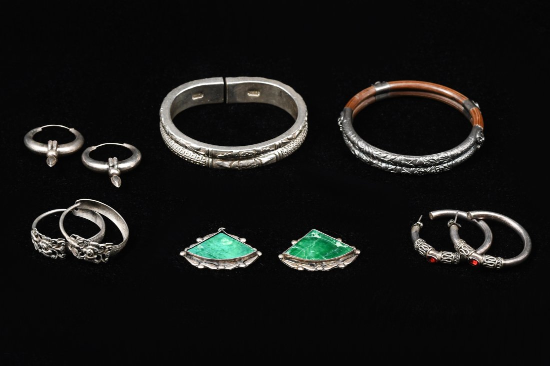 LOT OF SILVER EARRINGS AND BRACELETS (1 of 8)