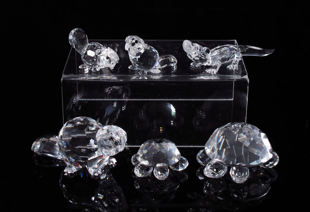 SWAROVSKI CRYSTAL 3 CHEERFUL TIMES FIGURINES: SWAROVSKI CRYSTAL 3 CHEERFUL TIMES FIGURINES: DOLL (PUPPE), 7550 000 012, Gabriele Stamey, 2003-2008; PUPPET, 7550 000 003, Gabriele Stamey, 1997-2008; YOUNG BALLERINA, 7550 000 007, Edith Mair, 2000-