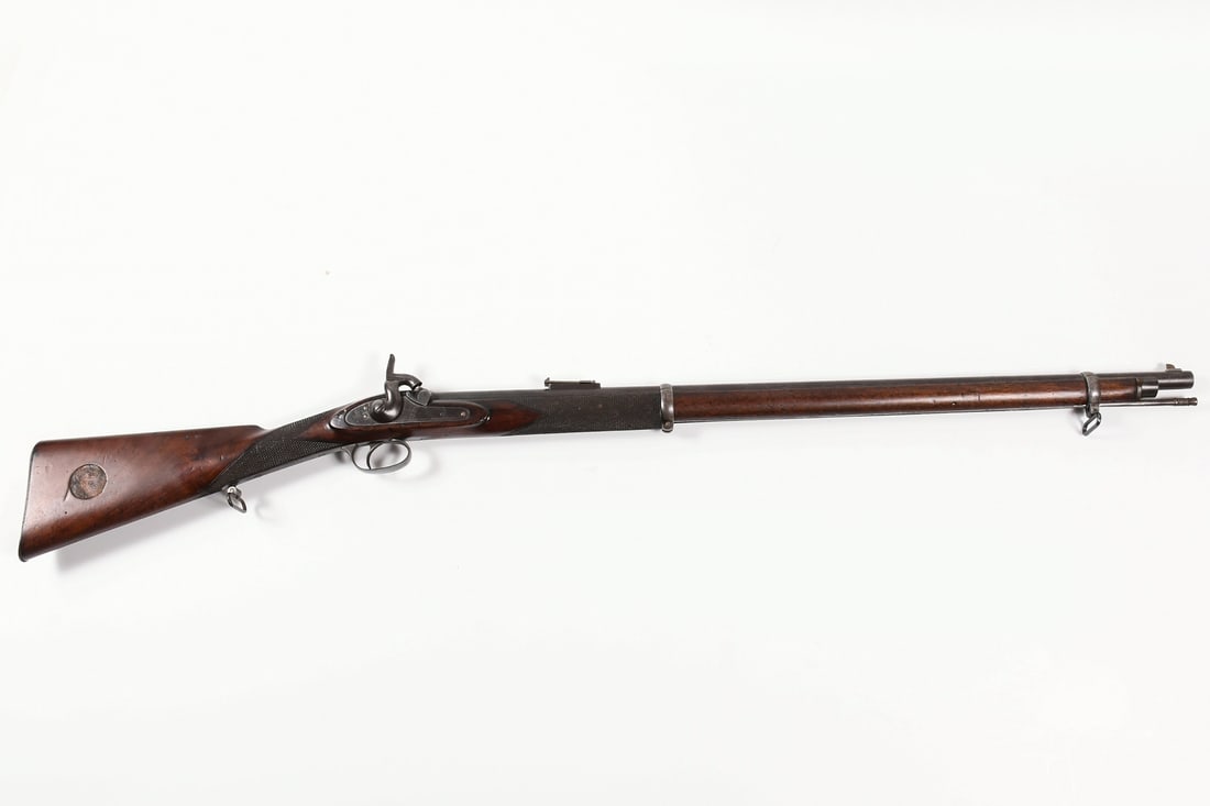 CONFEDERATE? WHITWORTH PERCUSSION RIFLE: CONFEDERATE? WHITWORTH PERCUSSION RIFLE: 33'' barrel, marked 52 bore, Second Quality on the trigger guard, ramrod intact, barrel stamped serial number B 916, hexagonal bore, .451 caliber, approx. 49.2