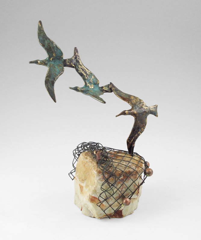 CURTIS JERE BRASS SEAGULLS SCULPTURE: CURTIS JERE BRASS SEAGULLS SCULPTURE: Cast brass sculpture of 3 seagulls in flight with fishing net and lobster, affixed to stone base. Signed C. Jere, 1972.