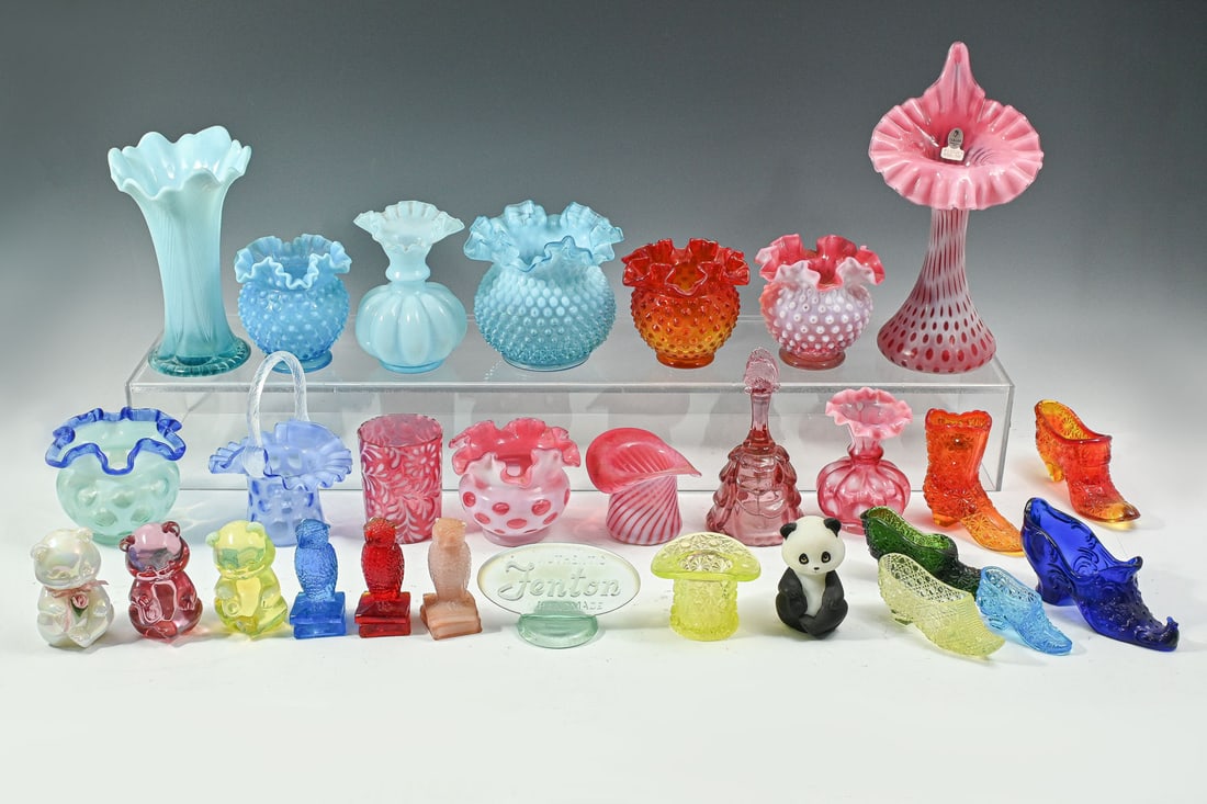 29 PC. FENTON & PRESSED ART GLASS COLLECTION: 29 PC. FENTON & PRESSED ART GLASS COLLECTION: This colorful glass collection includes six pressed glass shoes, three Westmoreland owls, four Fenton bear figurines, opalescent Fenton dealer sign, signe