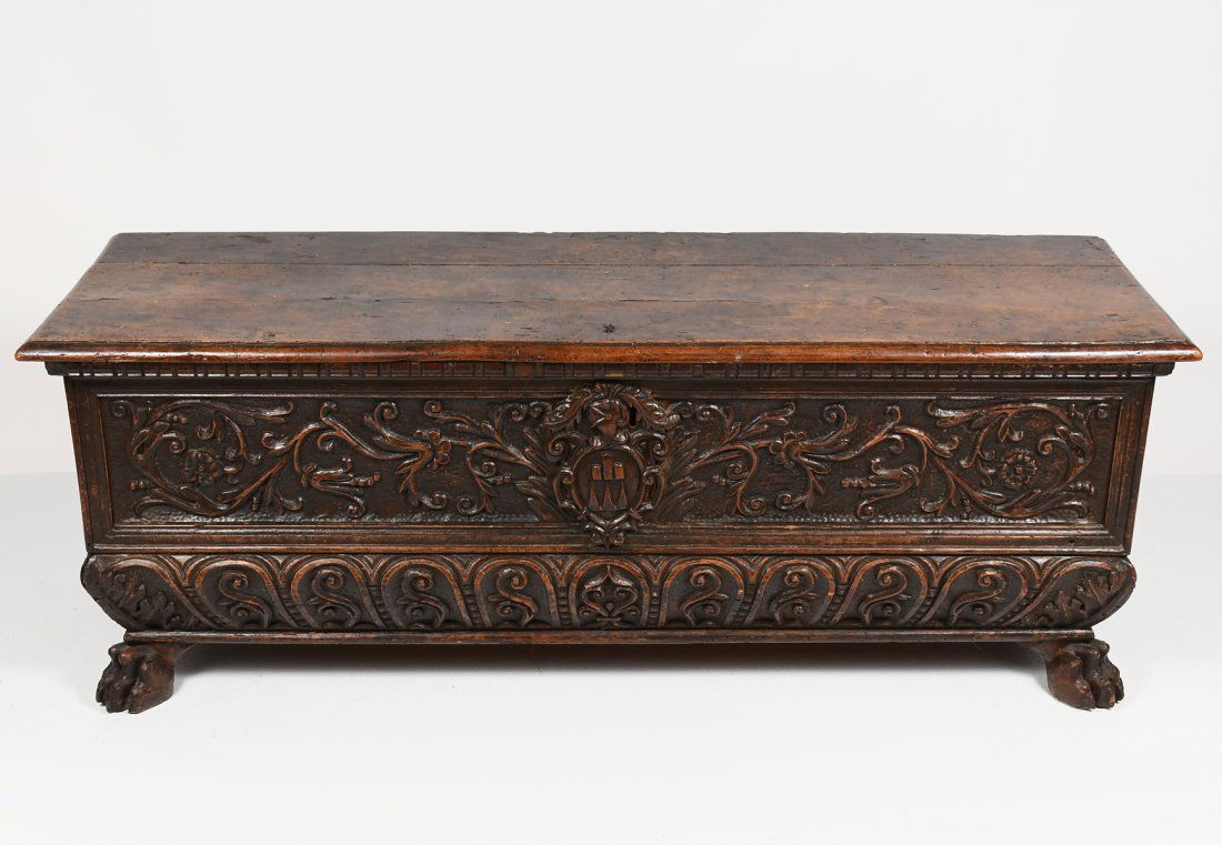 17TH-CENTURY CARVED ITALIAN COFFER (1 of 8)