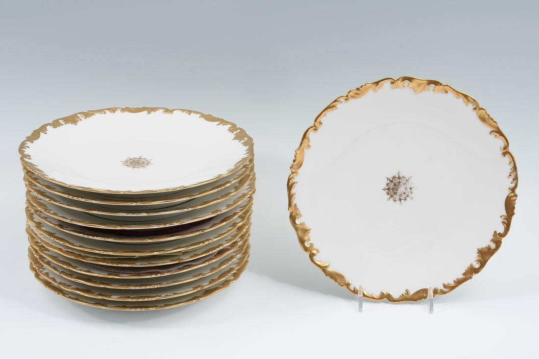 12 PC. T&V LIMOGES PORCELAIN LUNCHEON PLATES (1 of 6)