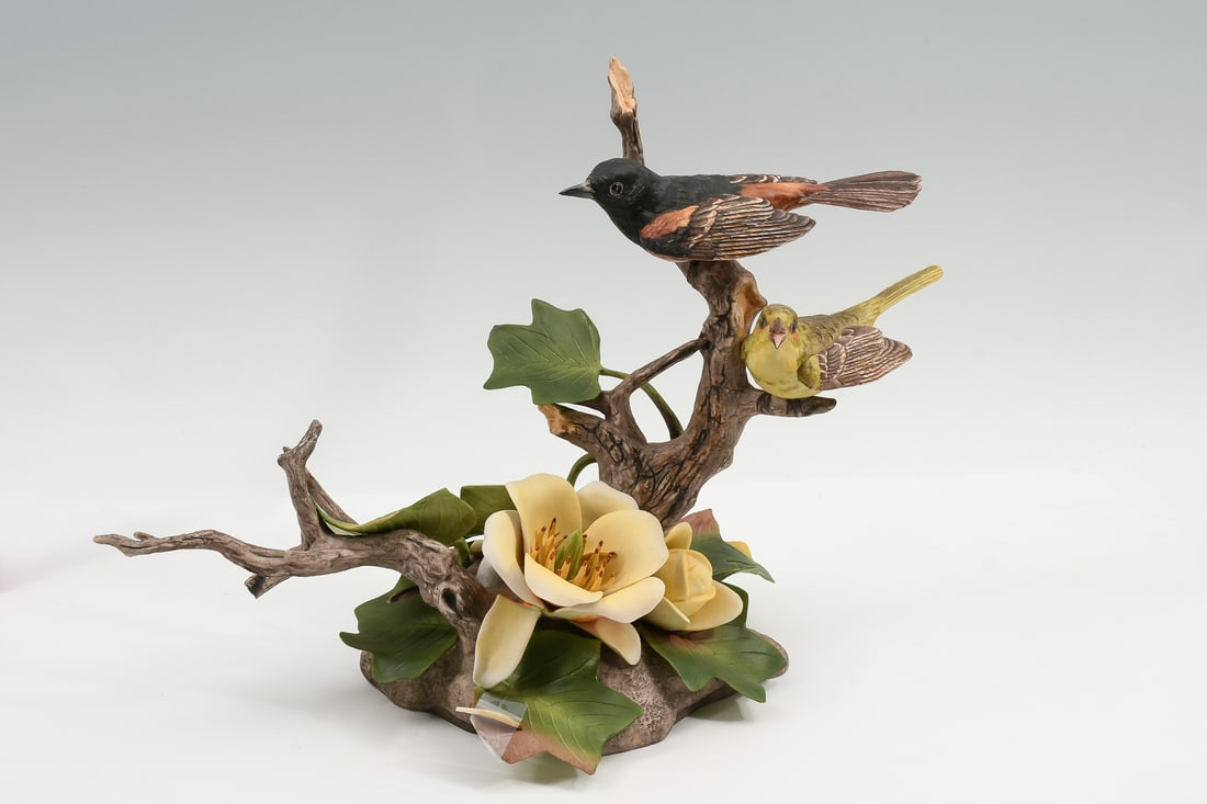 BOEHM PORCELAIN ORCHARD ORIOLE SCULPTURE (1 of 5)
