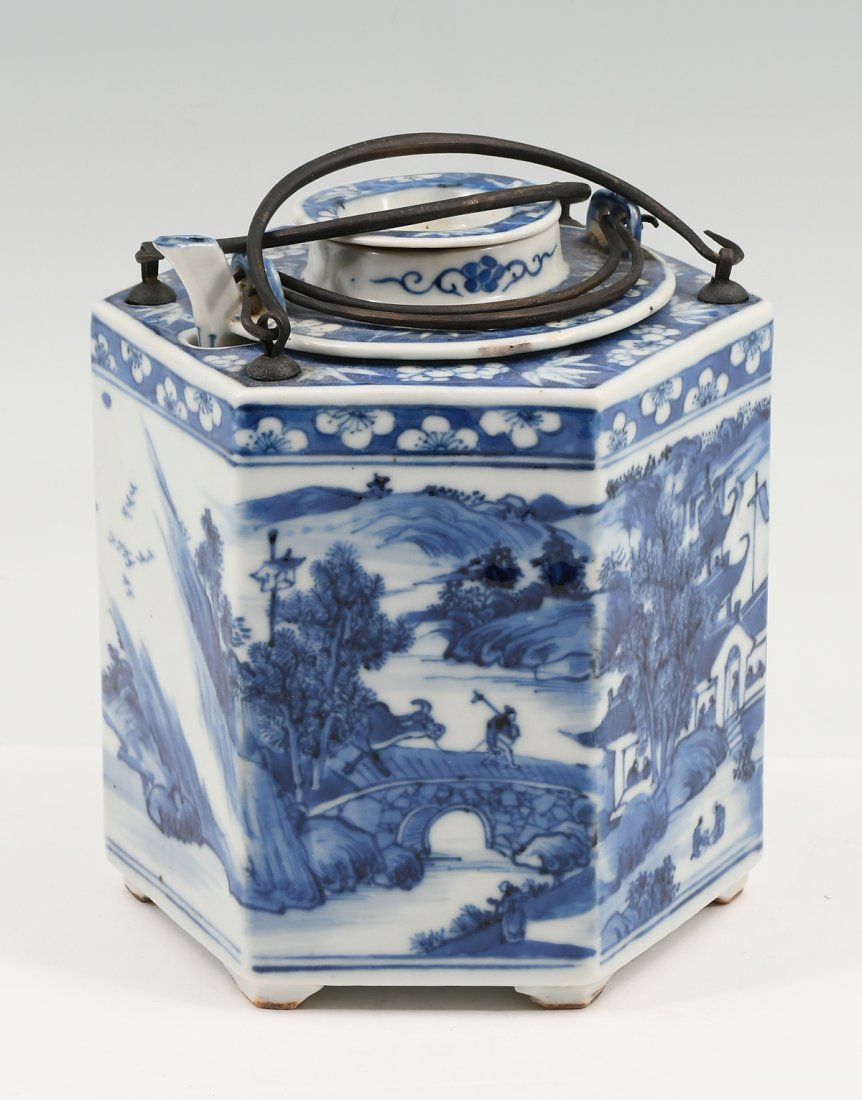 19TH-C. CHINESE BLUE & WHITE PORCELAIN TEAPOT (1 of 8)
