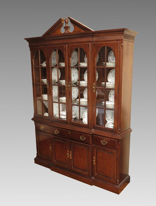 48 Drexel Vintage Cherry China Cabinet Aug 19 2018 Burchard 48 Drexel Vintage Cherry China Cabinet