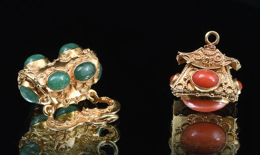 18K ETRUSCAN CHARMS (1 of 3)