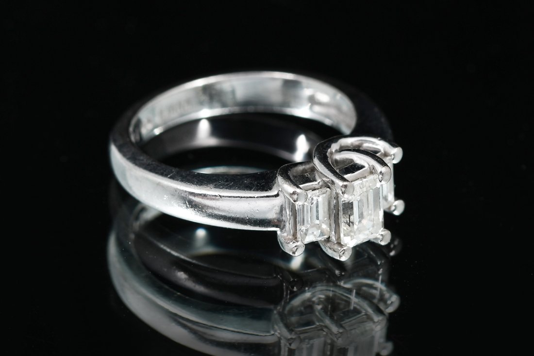 18K DIAMOND ENGAGEMENT RING (1 of 5)