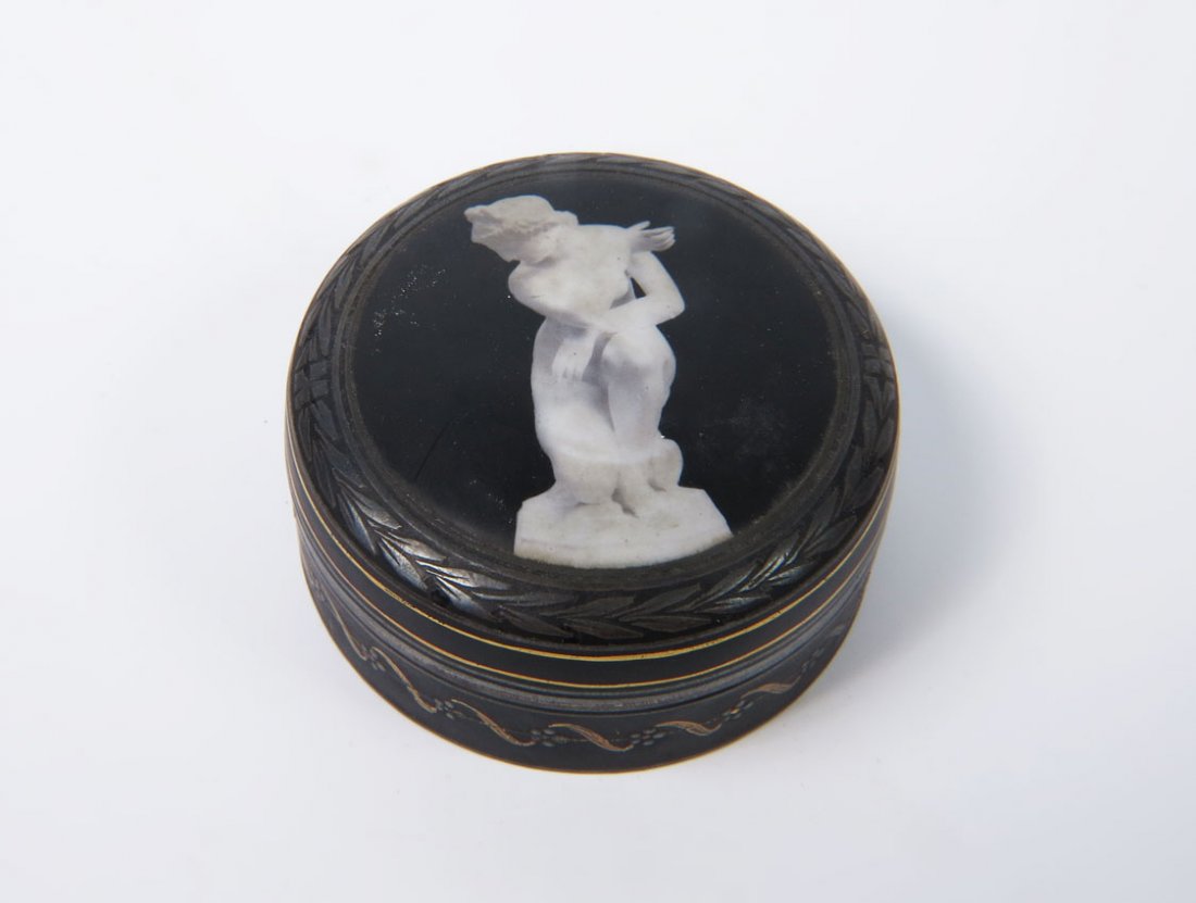 COHEN & CHARLES NEOCLASSICAL SILVER PILL BOX: COHEN & CHARLES NEOCLASSICAL SILVER PILL BOX: Marked with 1912 London import hallmarks and C & C for Albert Cohen & Charles Sullivan. Photo transfer of neoclassical nude sculpture with black finish. V