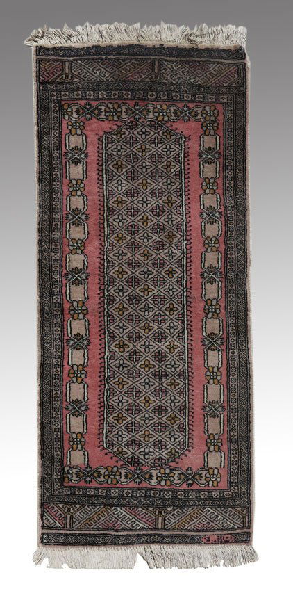 SEMI-ANTIQUE PAKISTANI BOKHARA HAND KNOTTED RUG: SEMI-ANTIQUE PAKISTANI BOKHARA HAND KNOTTED WOOL RUG, 2'1" x 4'5": This small runner has a grey beige field with a diamond grid that has alternating flower heads in colors of pale pink and white, pale
