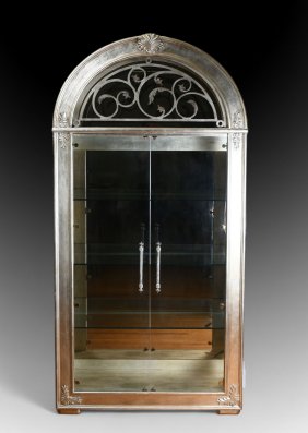 LARGE HENREDON ILLUMINATED ARCH TOP DISPLAY CURIO