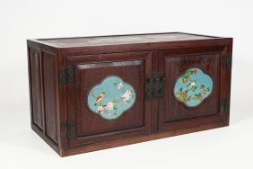 CHINESE QING DYNASTY CLOISONNE INLAID ROSEWOOD 2-DOOR LOW CABINET