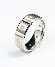 GOLD BAND WITH DIAMONDS MARKED BIRKS