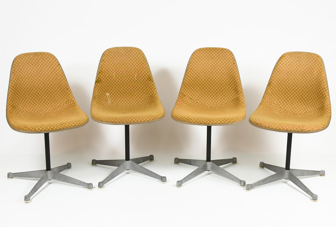 4 MID-CENTURY MODERN HERMAN MILLER CHAIRS: 4 MID-CENTURY MODERN HERMAN MILLER CHAIRS: A set of Four Eames Girard Alexander for Herman Miller MCM chairs, having a Fiberglass shell with original checkerboard upholstery. Raised on Aluminum legs A