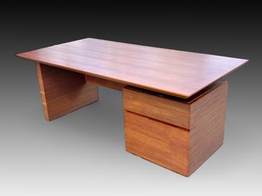ARNE VODDER ATTRIBUTED COPENHAGEN TEAK DESK