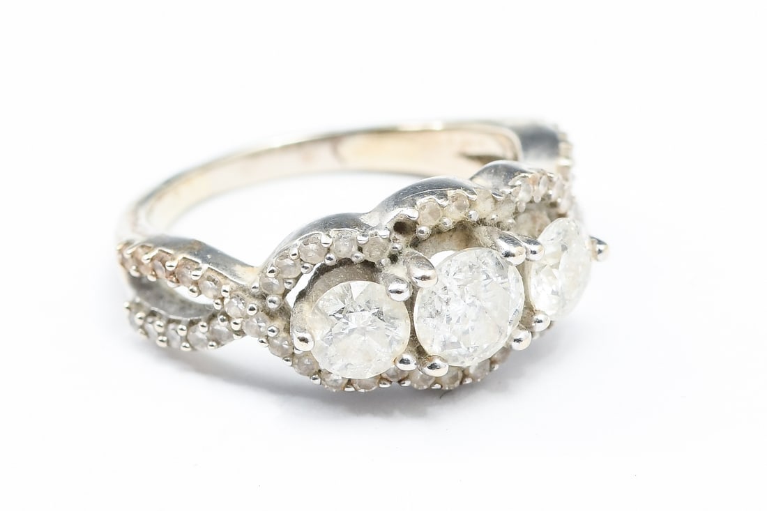 14K DIAMOND RING (1 of 6)