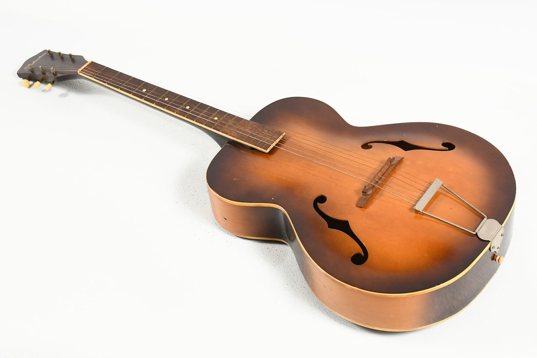 SILVERTONE ACOUSTIC GUITAR IN CASE (1 of 8)