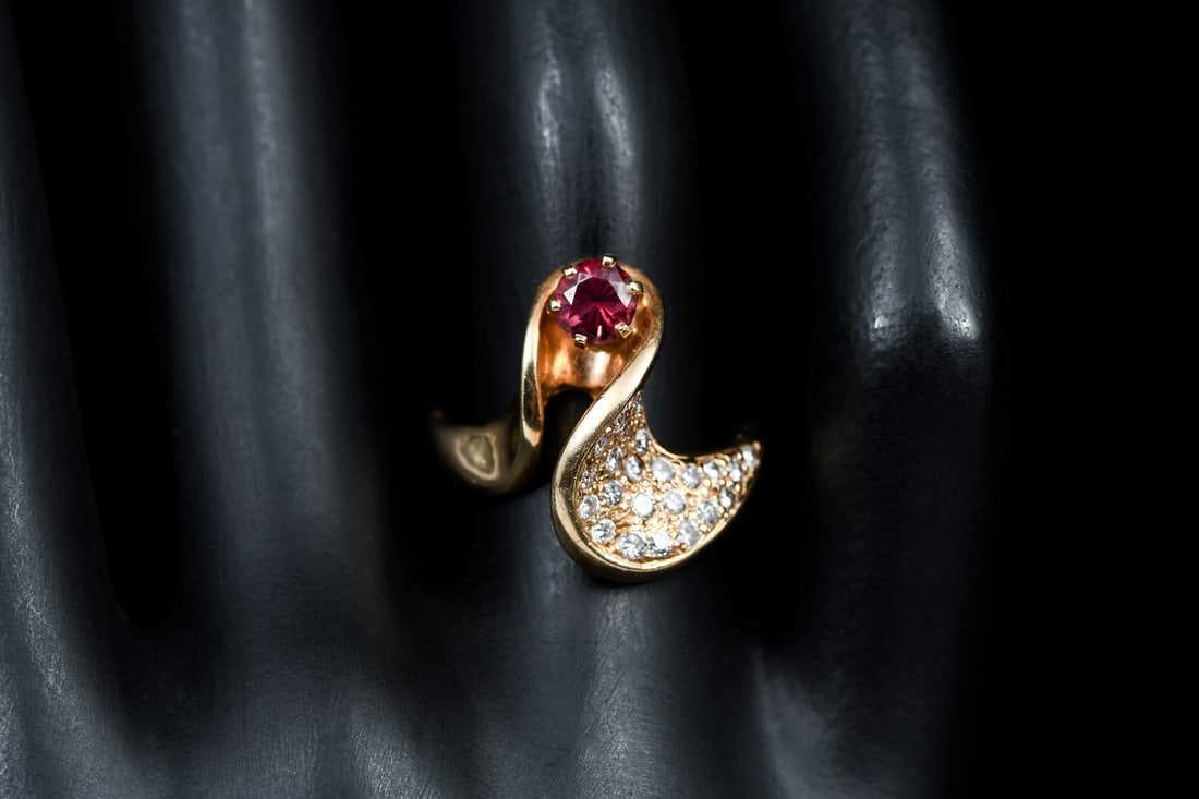 14K GARNET & DIAMOND RING (1 of 5)