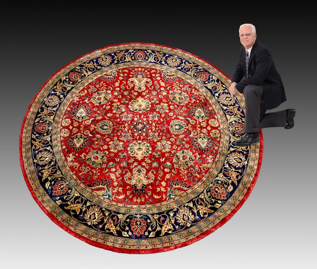 ESTATE ORIENTAL CIRCULAR AGRA DESIGN CARPET: ESTATE ORIENTAL CIRCULAR AGRA DESIGN CARPET: Traditional design Agra Carpet. Small center medallion on a red field. Approx 7'9" in Diameter.