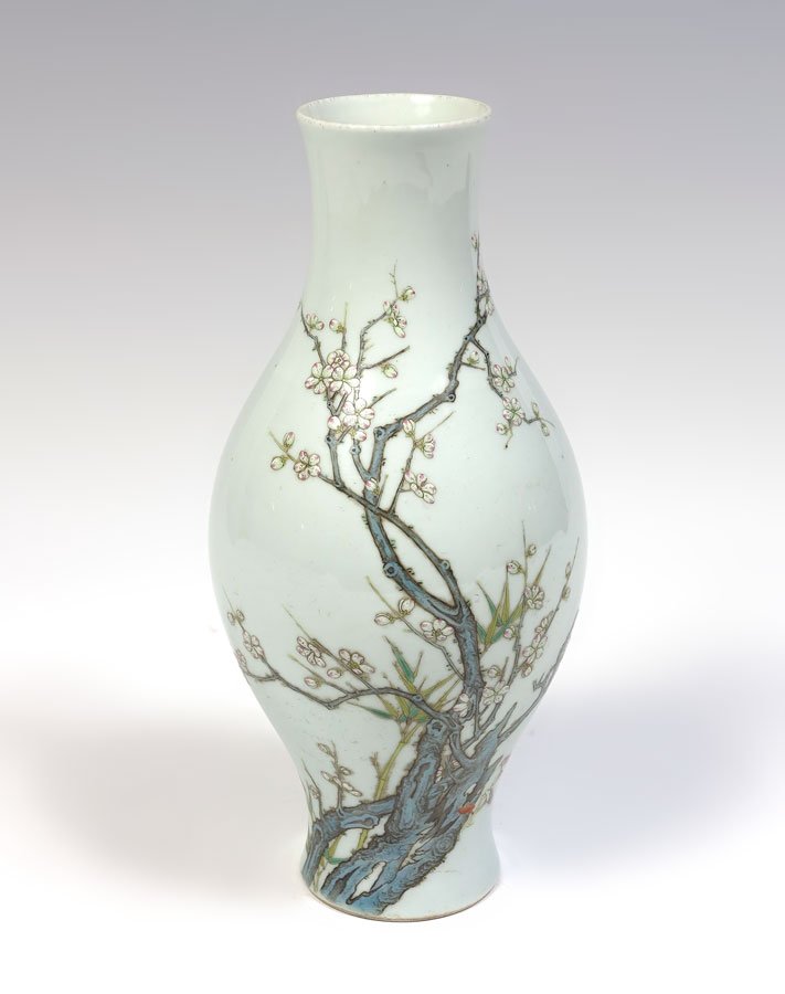 CHINESE PORCELAIN VASE: CHINESE PORCELAIN VASE: Olive shaped, hand painted, 11" tall, blue character mark. Actual age unknown.
