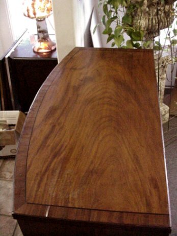 GEORGIAN MAHOGANY BOW FRONT CHEST OF DRAW - 4
