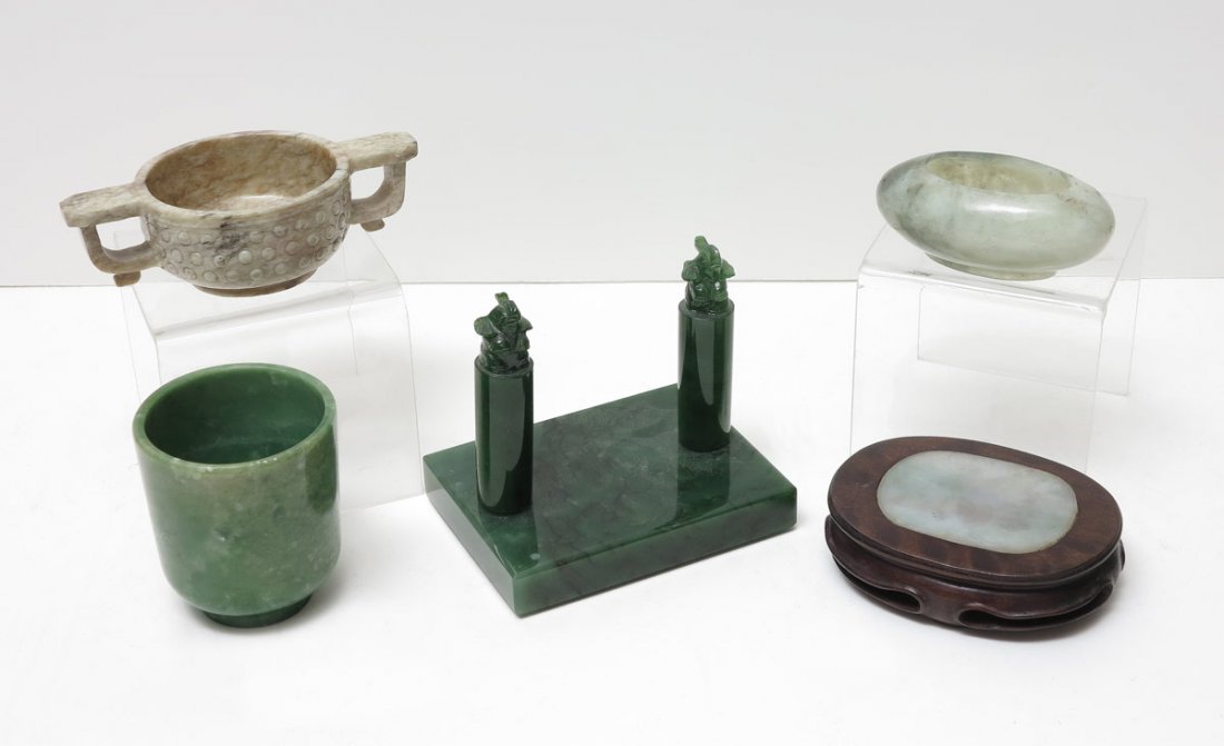 5 PIECE CHINESE CARVED HARD STONE: 5 PIECE CHINESE CARVED HARD STONE: 5 pieces total to include 1) Dark green brush holder with carved elephants on columns, using trunks as holder. 3 1/2" h. x 3 1/4" x 3". 2) Diminutive smokey white va