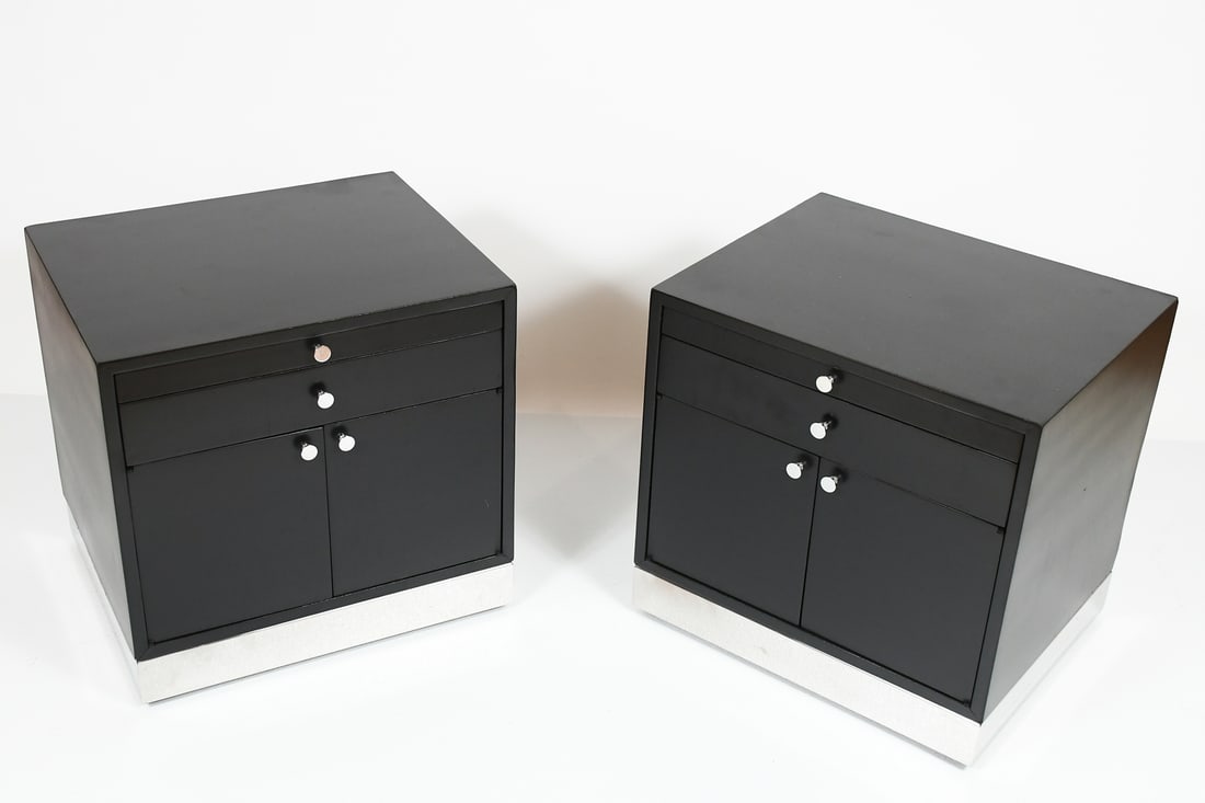 MID-CENTURY MODERN SIDE TABLES (1 of 3)