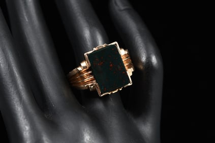 STATELY 18K ART DECO BLOODSTONE RING