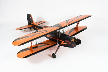 HARLEY DAVIDSON SIG HOG-BIPE MODEL PLANE