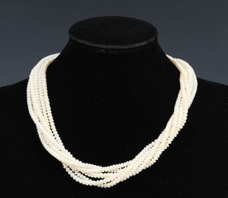 PEARL NECKLACE W/ GOLD CLASP