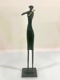 MODERNIST FEMALE VIOLINIST SCULPTURE