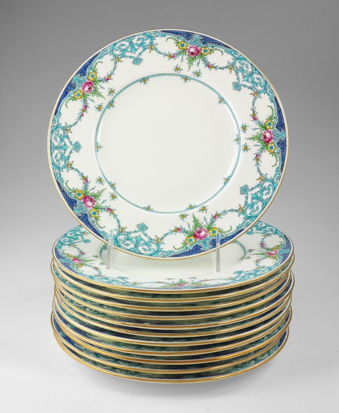 12 FLORAL MINTON CHINA PLATES: SET OF 12 FLORAL MINTON CHINA PLATES: Floral motif border, black Minton mark, pattern number H3535 B. 9'' dia.