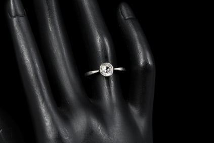 LATE 19TH CENTURY 585 PLATINUM TOP SOLITAIRE