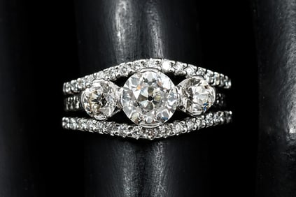 CA 1915 PLATINUM 3-STONE RING W/ 14K MODERN JACKET