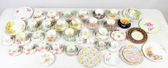 ENGLISH PORCELAIN TEACUPS TO INCLUDE SHELLEY