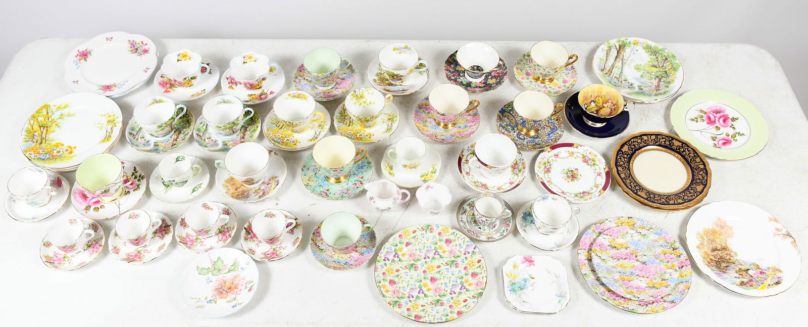 ENGLISH PORCELAIN TEACUPS TO INCLUDE SHELLEY (1 of 10)