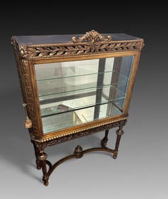 LOUIS XVI STYLE GILT CARVED CURIO