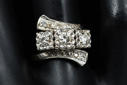 14K .85 CTW DIAMOND RING