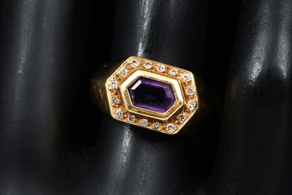 18K GOLD AND AMETHYST & DIAMOND RING