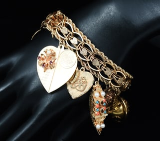 MAGNIFICIENT HEAVY GOLD GEMSTONE CHARM BRACELET
