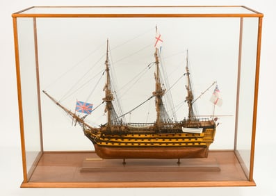 HMS VICTORY SHIP'S MODEL IN GLASS CASE